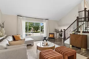615 Chester Ct E, Aurora, IL 60504 - Photo 6