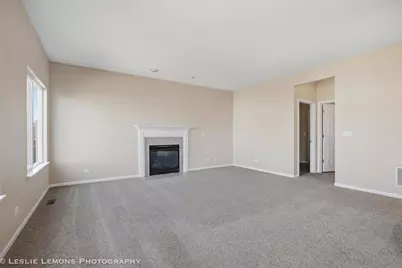 2269 Grand Pointe Trail, Aurora, IL 60503 - Photo 8