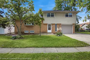 7907 W 89th St, Hickory Hills, IL 60457 - Photo 1