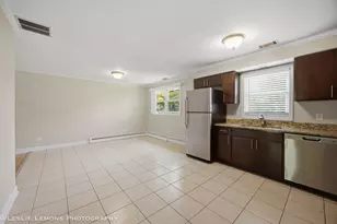 7907 W 89th St, Hickory Hills, IL 60457 - Photo 6