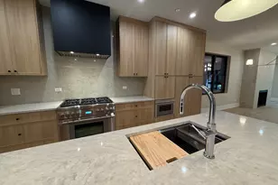 1406 W Cuyler Ave, Chicago, IL 60613 - Photo 4