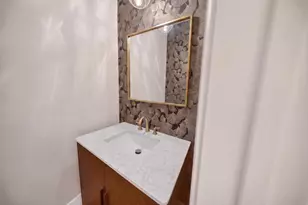 1406 W Cuyler Ave, Chicago, IL 60613 - Photo 14