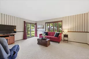 1138 Millburn Ct, Saint Charles, IL 60174 - Photo 6