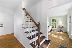 1138 Millburn Ct, Saint Charles, IL 60174 - Photo 2