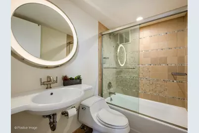 1040 N Lake Shore Drive #16C, Chicago, IL 60611 - Photo 22