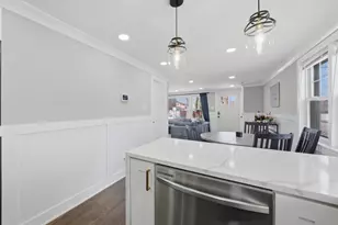 5301 S Menard Ave, Chicago, IL 60638 - Photo 12
