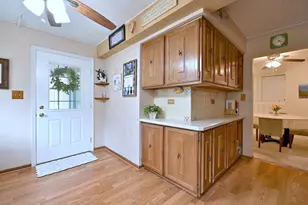 462 S President St, Carol Stream, IL 60188 - Photo 16
