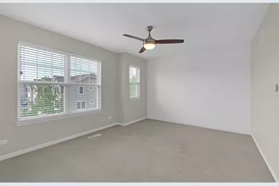 353 N Commerce Street, Aurora, IL 60504 - Photo 18