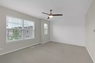 353 N Commerce St, Aurora, IL 60504 - Photo 18