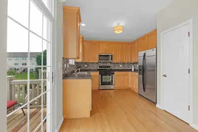 353 N Commerce Street, Aurora, IL 60504 - Photo 8