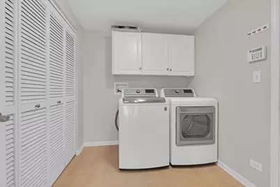 353 N Commerce Street, Aurora, IL 60504 - Photo 24