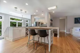 310 S Summit St, Wheaton, IL 60187 - Photo 8