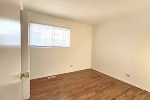 1360 Devonshire Ln, Hoffman Estates, IL 60169 - Photo 20