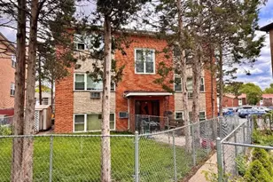 9656 Golf Terrace, Des Plaines, IL 60016 - Photo 1