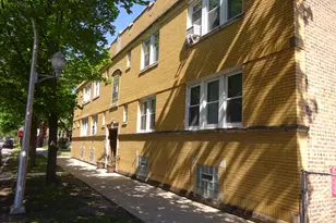 2854 W Grace Ave, Chicago, IL 60618 - Photo 2