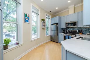 4359 N Campbell Ave, Chicago, IL 60618 - Photo 12