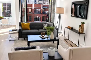 434 W Melrose St, Chicago, IL 60657 - Photo 2