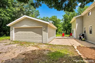 4404 Giant Oak Dr, McHenry, IL 60051 - Photo 2