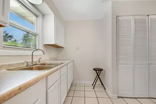 102 Nashua St, Park Forest, IL 60466 - Photo 10