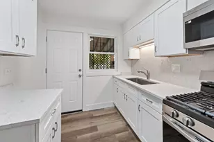 521 E 109th St, Chicago, IL 60628 - Photo 8