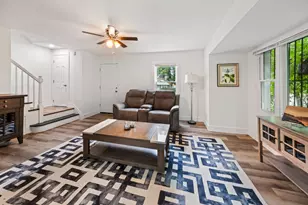 521 E 109th St, Chicago, IL 60628 - Photo 4
