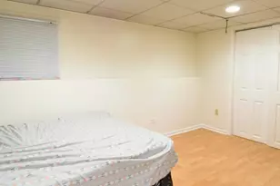 4945 W Waveland Ave, Chicago, IL 60641 - Photo 20
