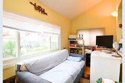 4945 W Waveland Avenue, Chicago, IL 60641 - Photo 12