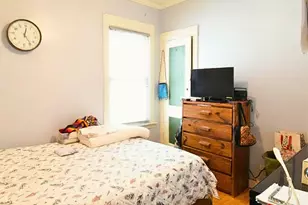 4945 W Waveland Ave, Chicago, IL 60641 - Photo 8