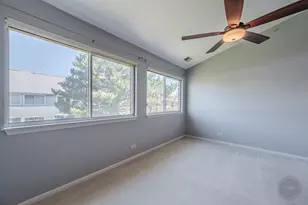 1136 E Cambria South Ln, Lombard, IL 60148 - Photo 20