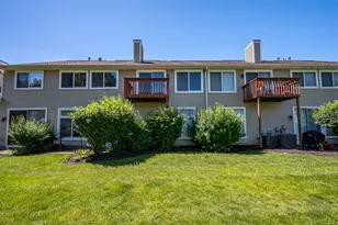 1136 E Cambria South Ln, Lombard, IL 60148 - Photo 42
