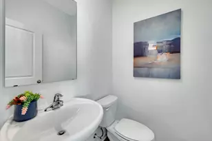 384 Summit Cir, Lombard, IL 60148 - Photo 10