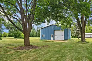 14413 Pleasant Valley Rd, Woodstock, IL 60098 - Photo 24