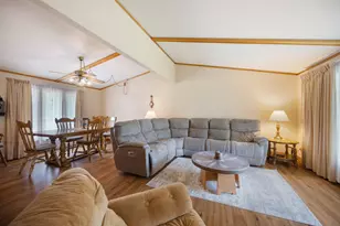 14413 Pleasant Valley Rd, Woodstock, IL 60098 - Photo 4