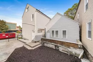 4802 S Winchester Ave, Chicago, IL 60609 - Photo 2