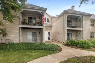 736 N Gary Ave, Carol Stream, IL 60188 - Photo 1