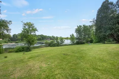 26456 W Laurel Avenue, Wauconda, IL 60084 - Photo 2