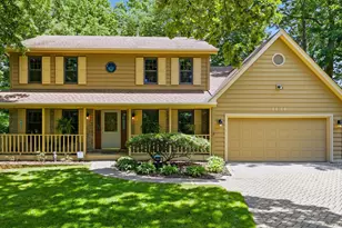 1134 Wintergreen Ct, Batavia, IL 60510 - Photo 2