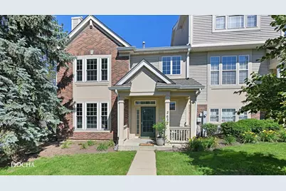 2637 N Greenwood Place #2637, Arlington Heights, IL 60004 - Photo 1
