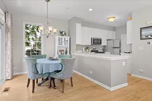 2637 N Greenwood Pl, Arlington Heights, IL 60004 - Photo 8