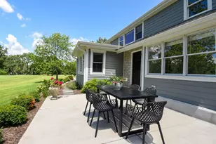 226 Biltmore Dr, North Barrington, IL 60010 - Photo 4