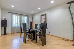 409 Chicory Ln, Buffalo Grove, IL 60089 - Photo 8