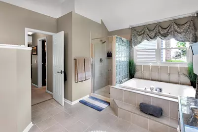 565 Blackberry Ridge Drive, Aurora, IL 60506 - Photo 18