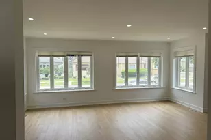 7606 S Paxton Ave, Chicago, IL 60649 - Photo 12