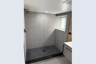 7606 S Paxton Avenue, Chicago, IL 60649 - Photo 20