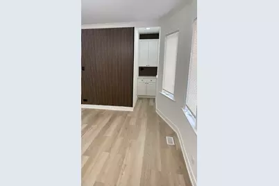 7606 S Paxton Avenue, Chicago, IL 60649 - Photo 4