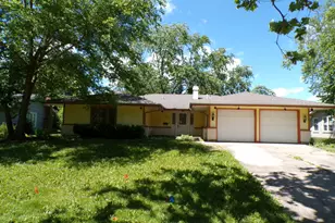 23W266 Windsor Dr, Glen Ellyn, IL 60137 - Photo 1