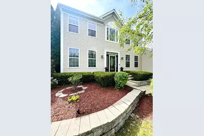 416 Ptarmigan Place, Lindenhurst, IL 60046 - Photo 2