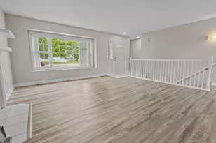 300 Quail Hollow Dr, Beecher, IL 60401 - Photo 10