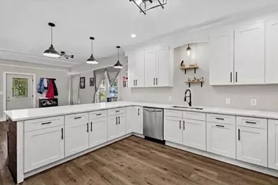 619 S Myrtle Avenue, Kankakee, IL 60901 - Photo 2
