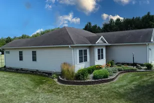 1646 N 2050 East Rd, Watseka, IL 60970 - Photo 4